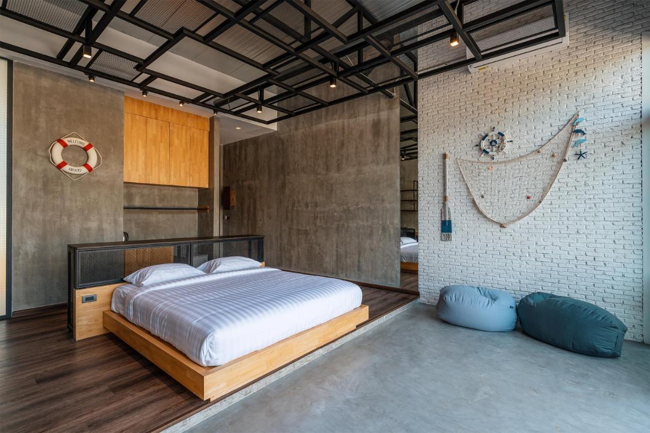 The Bloc @ Sea Hotel Thap Sakae Exterior photo